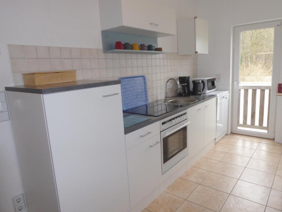 App. Weisses Haus Apartment Хохен Нойендорф Екстериор снимка