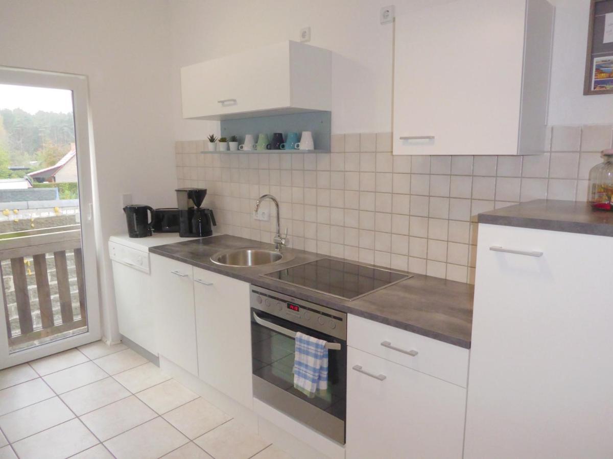 App. Weisses Haus Apartment Хохен Нойендорф Екстериор снимка